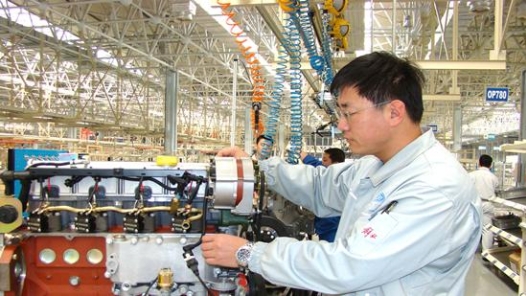中國夢·大國工匠篇 | 鹿新弟：摸透機器“脾氣”的“柴油機醫(yī)生”