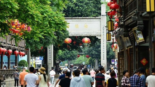 足跡里的政績觀：一座古厝，一份責任