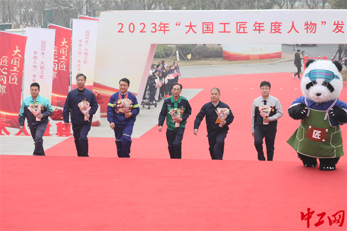 “團(tuán)結(jié)合作”組宋濤，陳亮，潘從明，王文勝，陳建林，楊戌雷