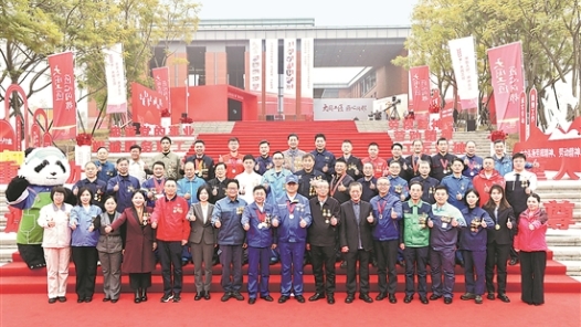 禮遇工匠，致敬匠心——2023年“大國工匠年度人物”發(fā)布活動(dòng)紅毯盛典側(cè)記
