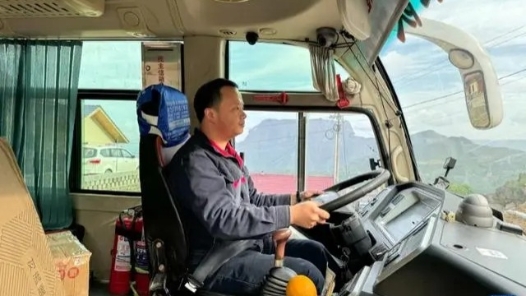 筑夢現(xiàn)代化 共繪新圖景·勞動者之歌 | 鄧蘭舟：努力服務好每位村民