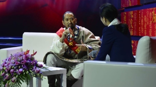 輝煌75載 與共和國同成長的勞動模范 | 其美多吉：安全行駛140多萬公里，看“雪線郵使”如何書寫職業(yè)傳奇