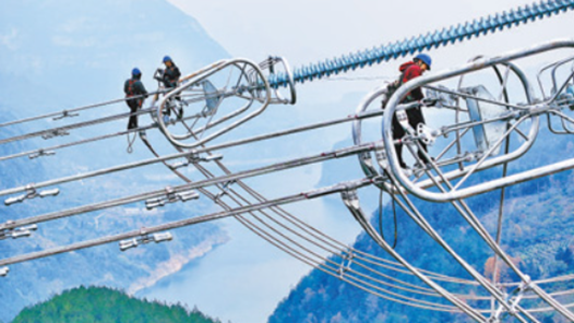 奮進(jìn)強(qiáng)國路 闊步新征程·重大工程巡禮丨電力高速路 瞬傳清潔電