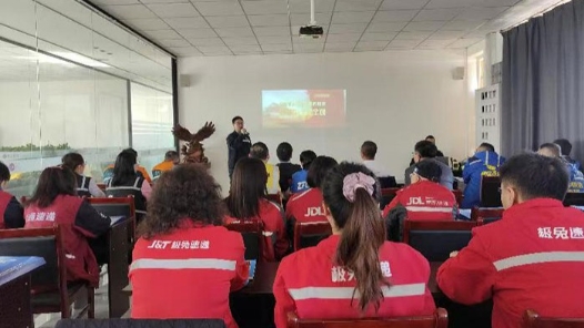 錫林郭勒盟工會開展“新就業(yè)形態(tài)勞動者學國家安全、守國家安全、送國家安全”活動