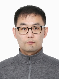 韓月新證件照