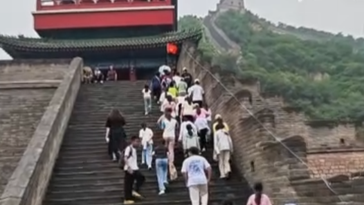 Hi,北京｜少年齊聚居庸關長城，“頂峰相見才是真好漢”！