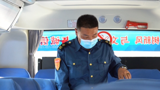 平凡之路，不凡之光——公交駕駛員的逐光之路