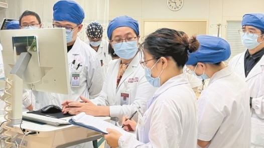 以溫柔為甲，以精誠為刃