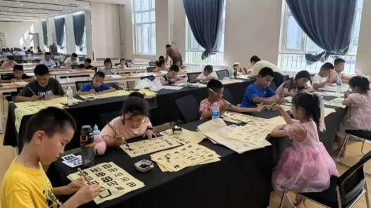 內蒙古鄂爾多斯63個工會托管班服務職工超過3100人