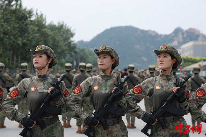 閱兵集訓(xùn)點9