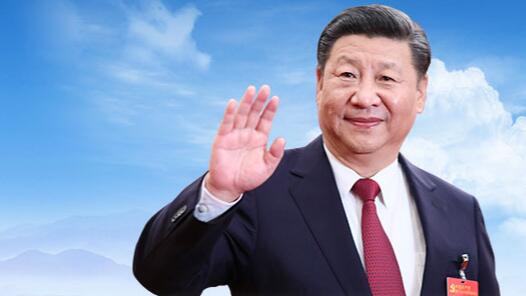 新華社快訊：閱兵總指揮報(bào)告受閱部隊(duì)列隊(duì)完畢，習(xí)近平下達(dá)檢閱開始的命令。