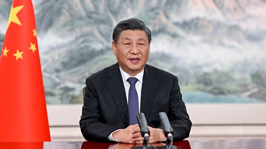 新華社快訊：習(xí)近平乘車駛回天安門途中，受閱官兵齊聲高呼：“聽黨指揮！能打勝仗！作風(fēng)優(yōu)良！”“正義必勝！和平必勝！人民必勝！”