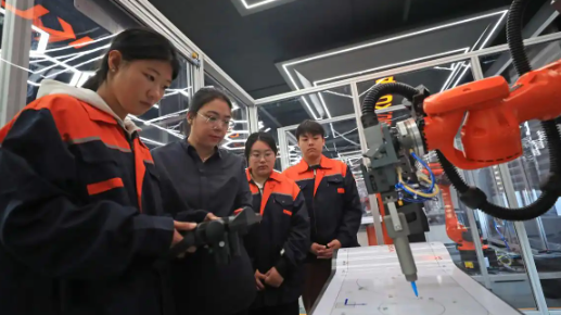 四川省成都市總工會(huì)深化“勞模工匠助企行”專項(xiàng)行動(dòng)