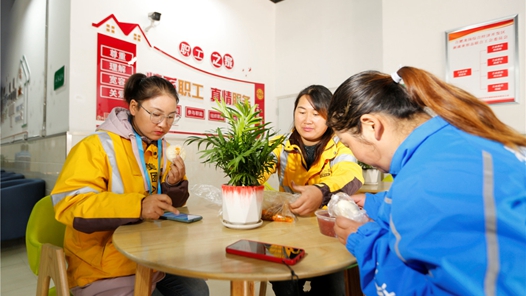 八集系列紀(jì)錄片《淬煉——百年工運(yùn)在山西》播出