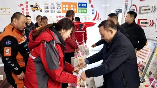 2026年兩節(jié)工會送溫暖行動·暖聞 新聞特寫｜一雙手套，裝著“知冷知熱”的陪伴