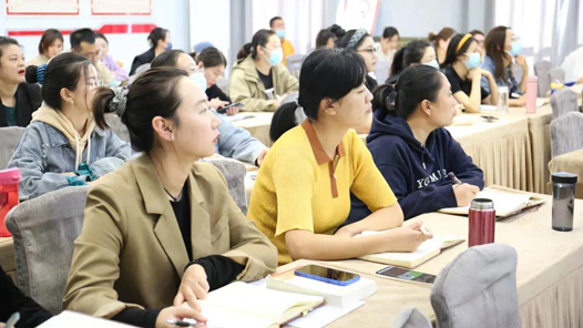 重慶市銅梁區(qū)：工會(huì)辦起“數(shù)字課堂”