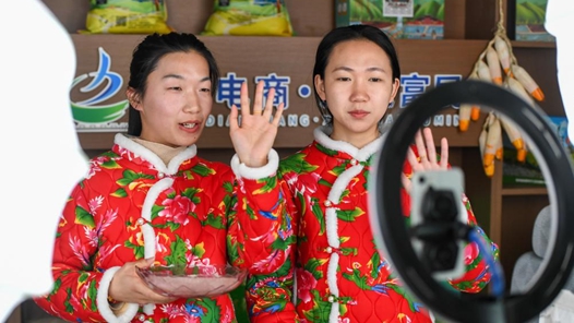 新春走基層·我在，我看，我記錄｜直播四場(chǎng)，賣了107萬(wàn)元