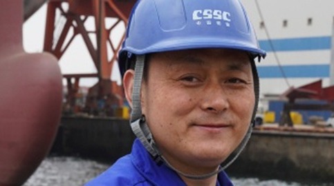 視頻丨公交上為何悄然落淚？這是大國工匠為國堅守的滾燙初心