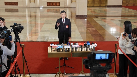 兩會·人大開幕｜十四屆全國人大四次會議首場“部長通道”集中采訪活動舉行